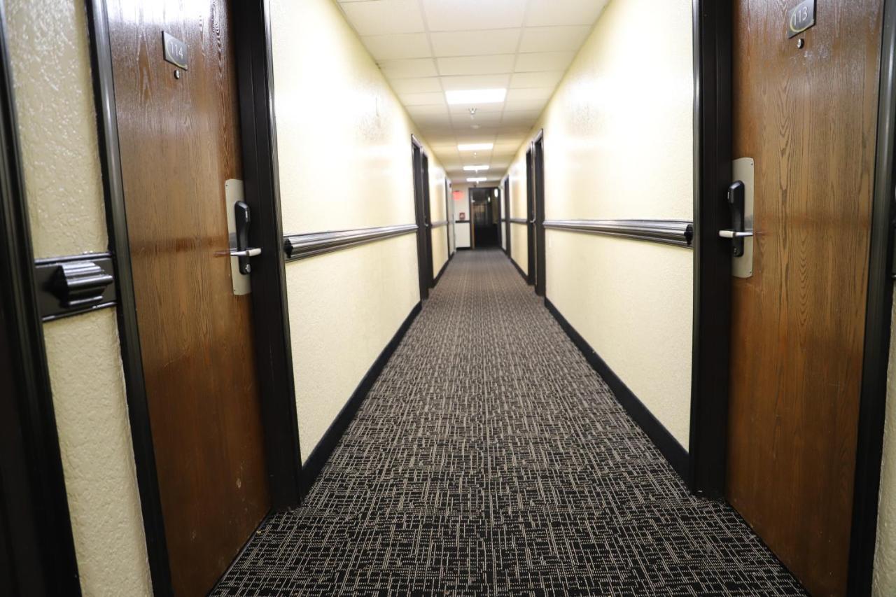 Super 8 By Wyndham Richmond Airport Va 2*