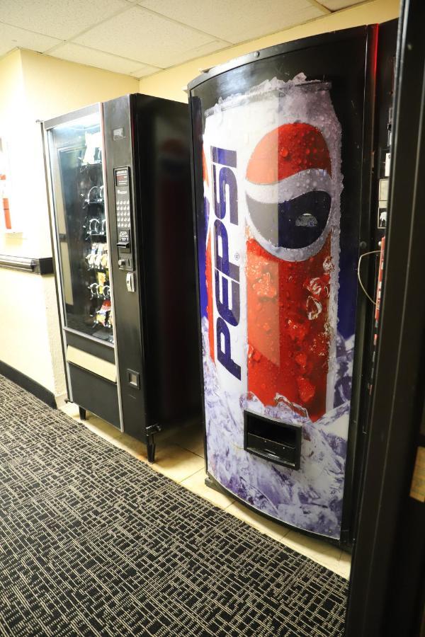 Super 8 By Wyndham Richmond Airport Va Hotel