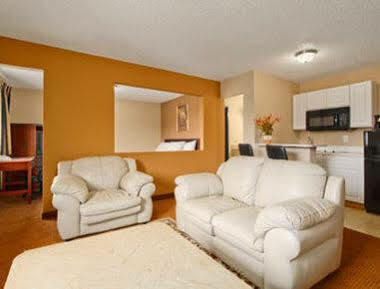 Hotel Super 8 By Wyndham Richmond Airport Va Sandston
