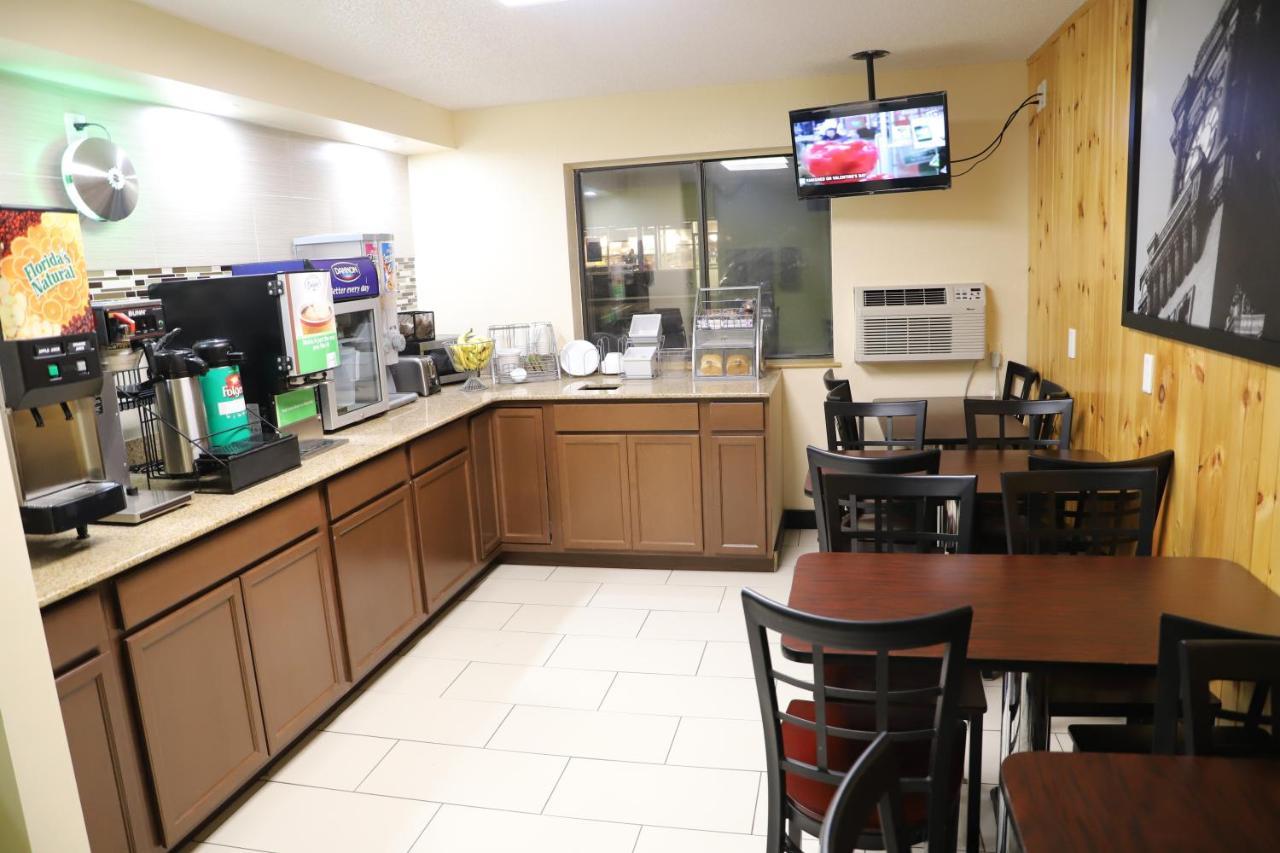Hotel Super 8 By Wyndham Richmond Airport Va Sandston