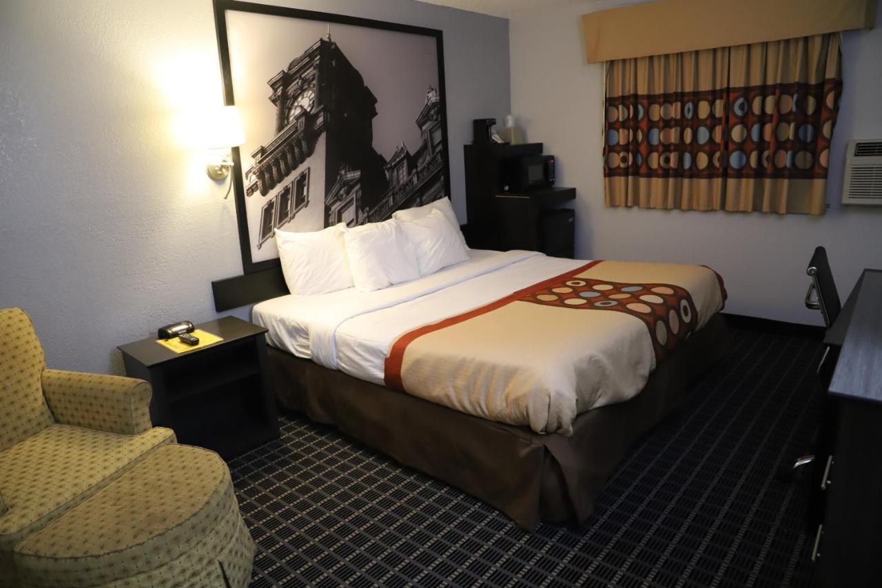 Hotel Super 8 By Wyndham Richmond Airport Va